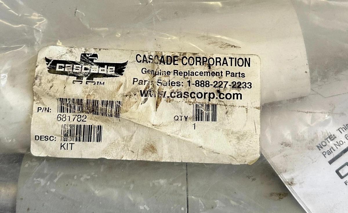 Used NEW CASCADE 681782 OEM PIN KIT FOR FORKLIFT