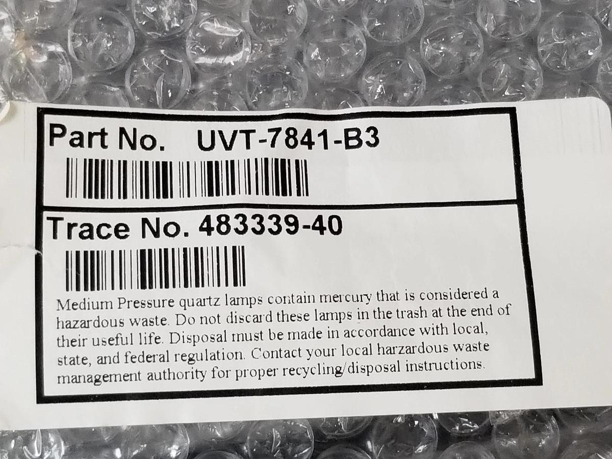 LOT OF 2 NEW UV TECH UVT-7841-B3 QUARTZ LAMPS 483339-40, UVT7841B3