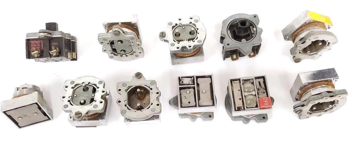 Used LOT OF 11 CUTLER-HAMMER MISCELLANEOUS PUSH BUTTONS / HARD WARE
