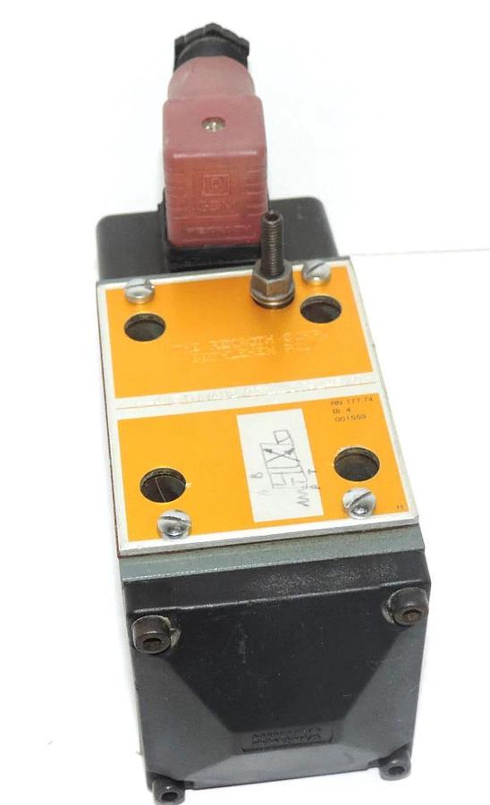 Used REXROTH 5-4WE10JA32/CW110N9Z45/C VALVE W/ WZ65-4-L COIL