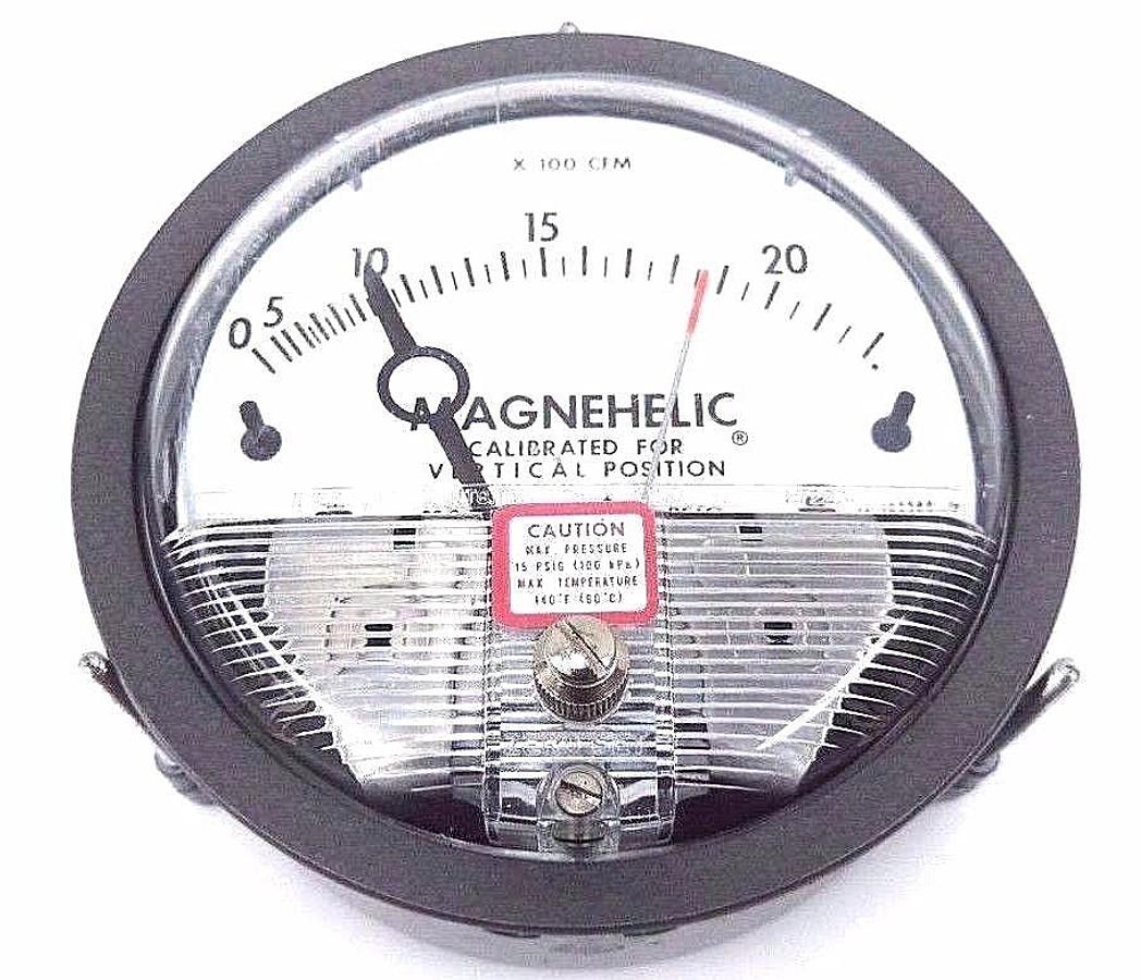 Used DWYER 12-166996-00 MAGNEHELIC PRESSURE GAUGE 12-166996-01