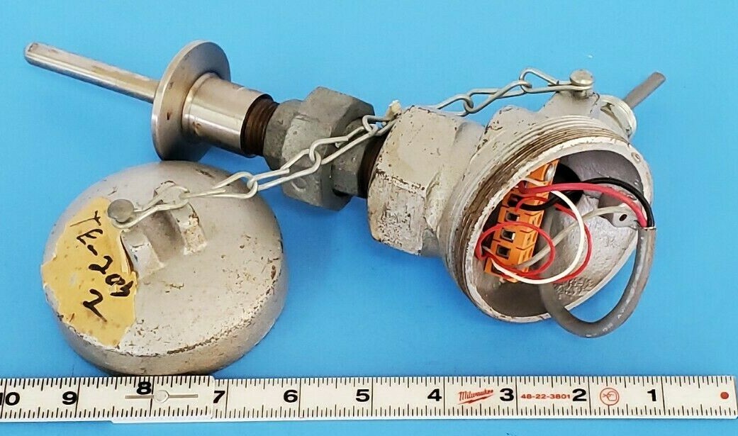 Used GENERIC PYROMATION 3871 TE-205-2 TEMPERATURE SESNSOR TE2052