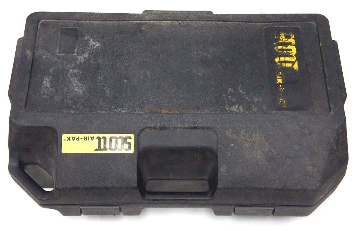 Used SCOTT AIR-PAK II PRESUR-PAK 800212-00 HARNESS P/N 800020-04 WITH MASK AND CASE