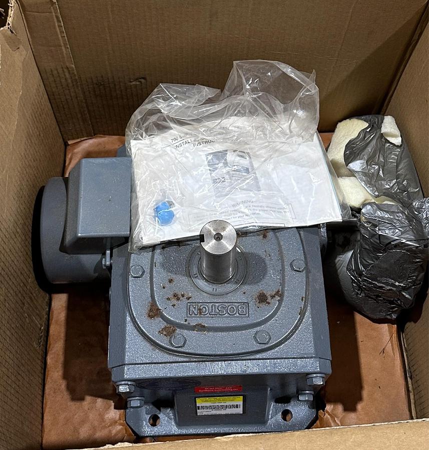 Used BOSTON GEAR 732D-10SF-G2 / 46892-88 700 SERIES WORM GEAR SPEED REDUCER 10:1 NSMP