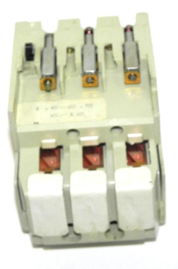 Used TELEMECANIQUE LB1-LC03M07 OVERLOAD PROTECTION MODULE 1.6-2.5AMP LB1LC03M07