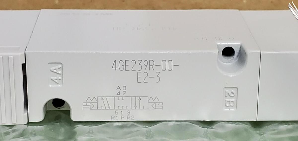 NEW CKD CORP. 4GE239R-00-E2-3 DISCRETE VALVE DC24V 4GE239R00E23
