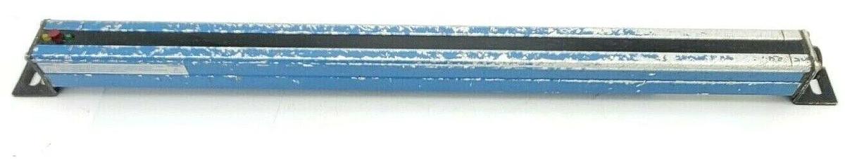 Used PINNACLE MICROGUARD DR-20-0F-20 SAFETY LIGHT CURTAIN EMITTER DR200F20