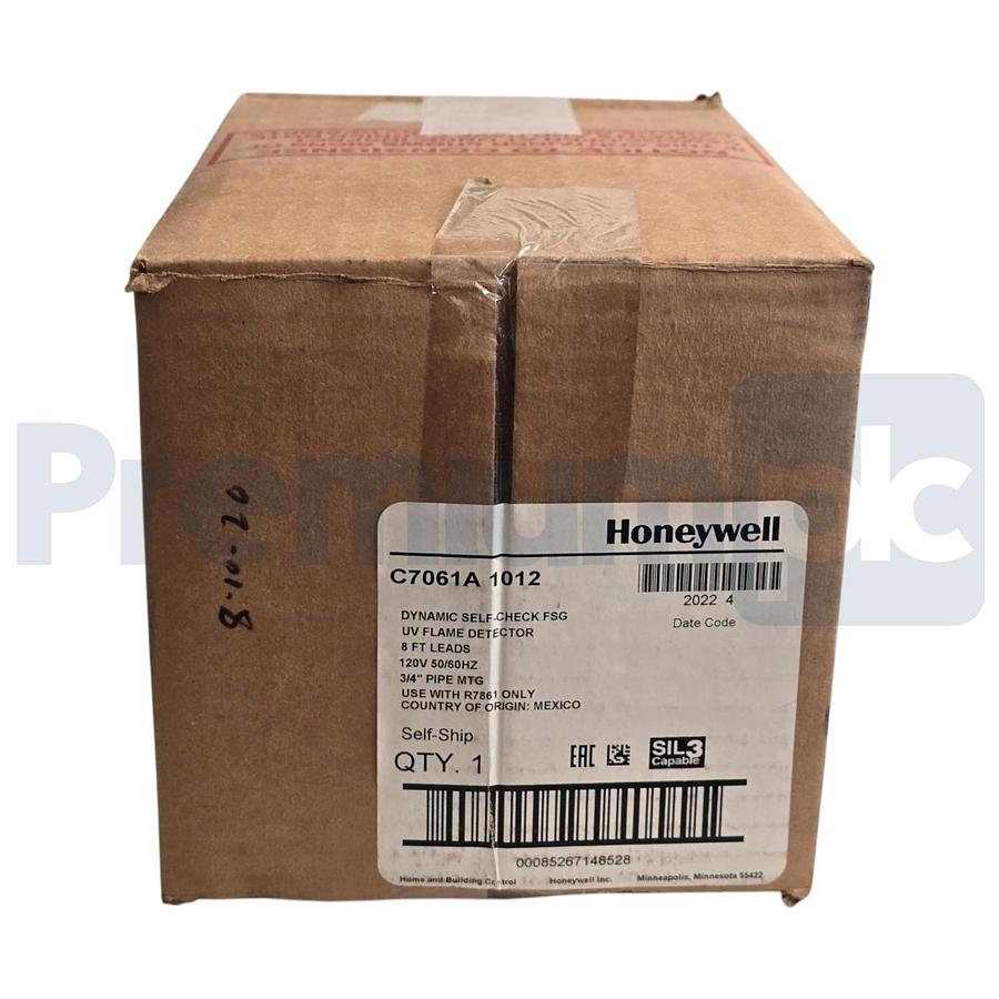 Used Honeywell C7061A1012 Dynamic Self-Check UV Flame Detector 3/4" SIL3 C7061 A 1012