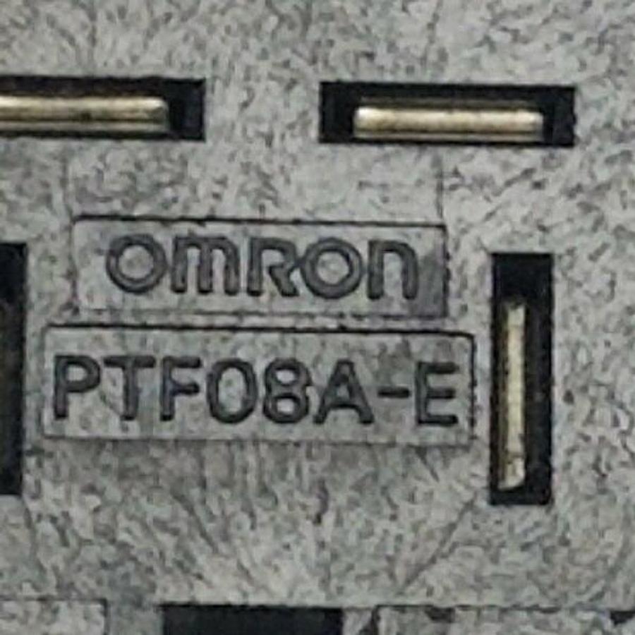 Used OMRON PTF08A-E SOCKET RELAY BASE PTF08AE