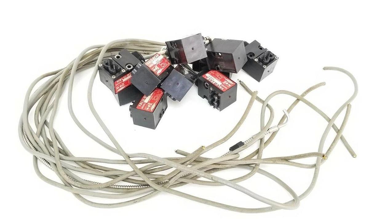 Used LOT OF 10 BANNER VALU-BEAM SMA915F PHOTOELECTRIC SENSORS