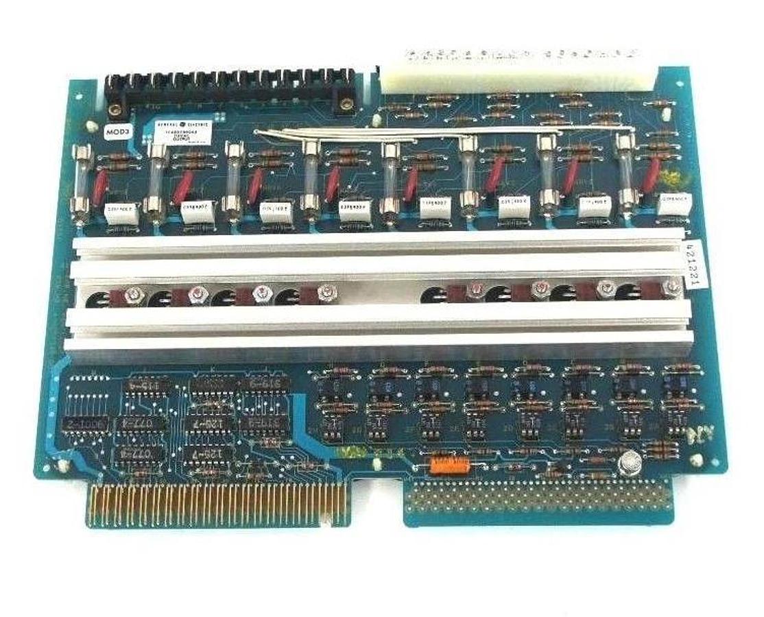 NEW GENERAL ELECTRIC IC600YB904A OUTPUT BOARD 115VAC OUTPUT