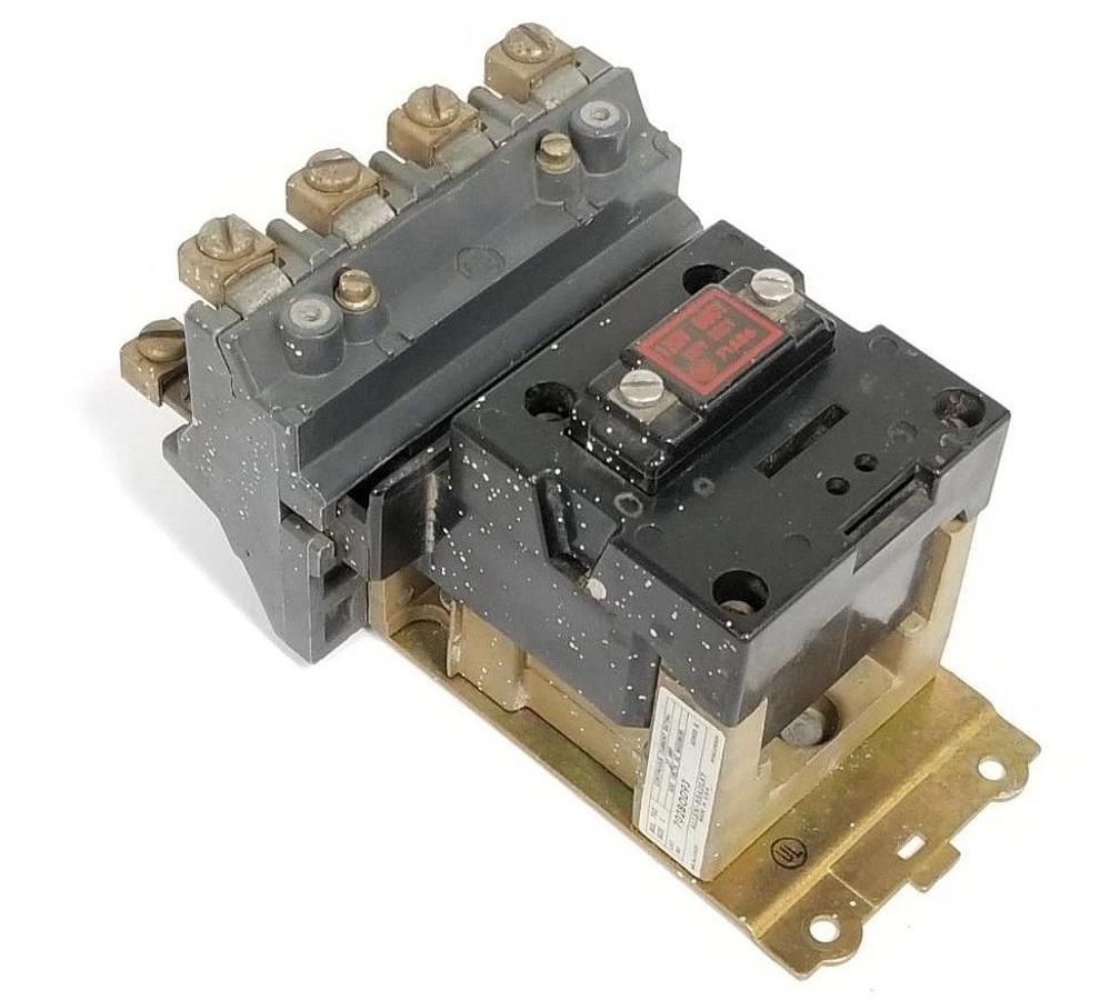 Used ALLEN BRADLEY 702-BOD93 SIZE 1 CONTACTOR SER. K W/ 71A86 COIL 110-120V 50-60CY