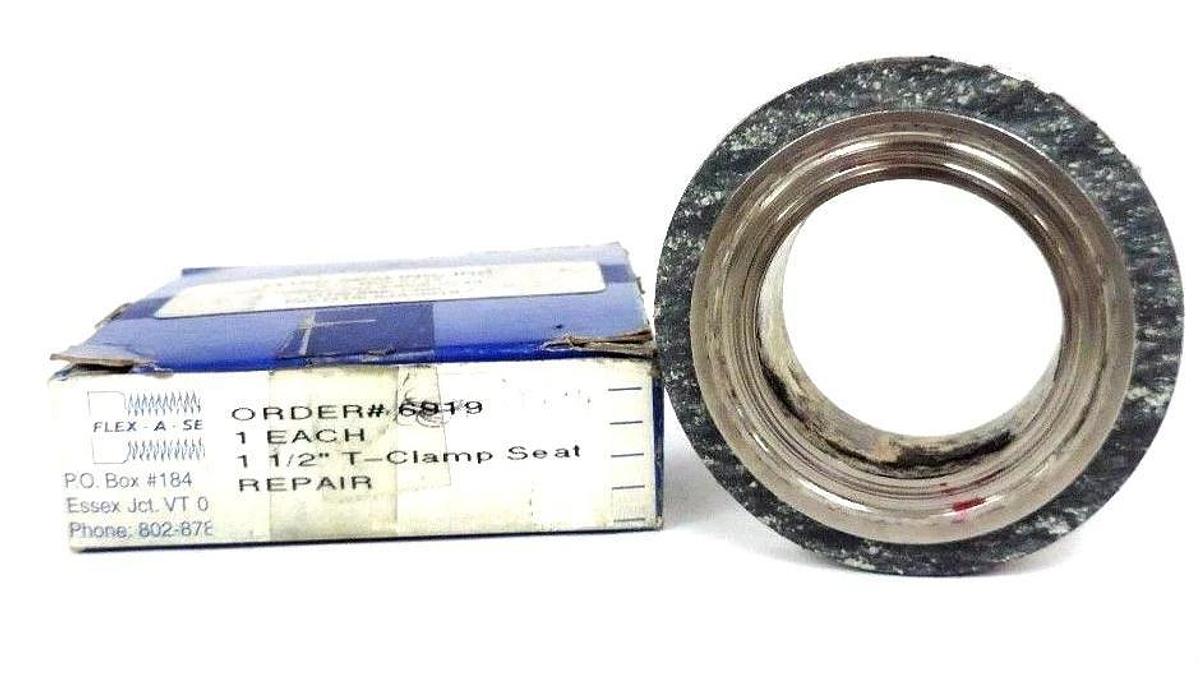 NIB FLEX-A-SEAL 1-1/2'' T-CLAMP SEAT ORDER # 6919