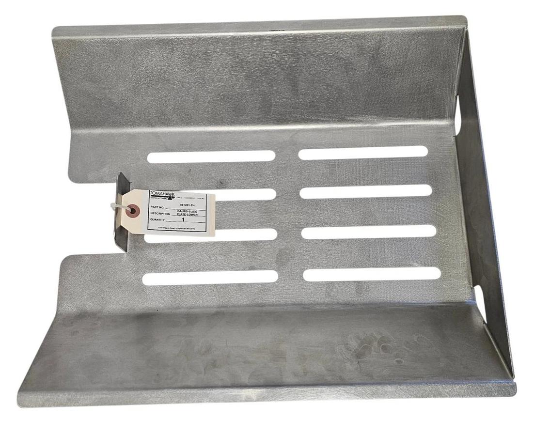 NIB TOMAHAWK 001201-TH GAURD-SLIDE PLATE-LOWER 001201TH