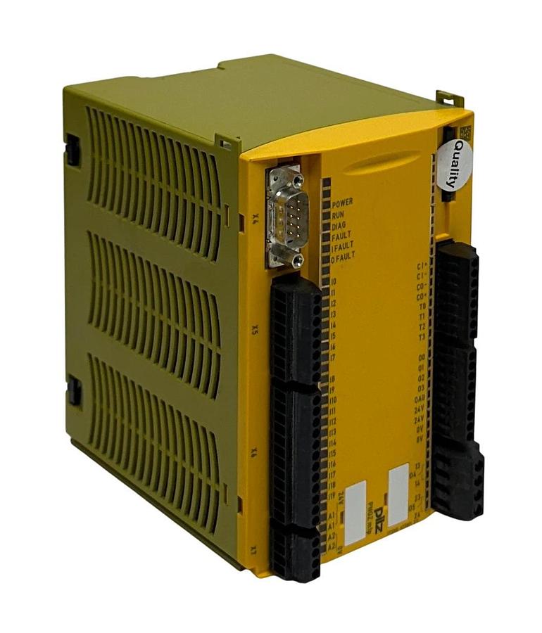 Used PILZ PNOZ m1p / 773100 BASE UNIT SAFETY CONTROLLER RS-232 24VDC SUPPLY USNP