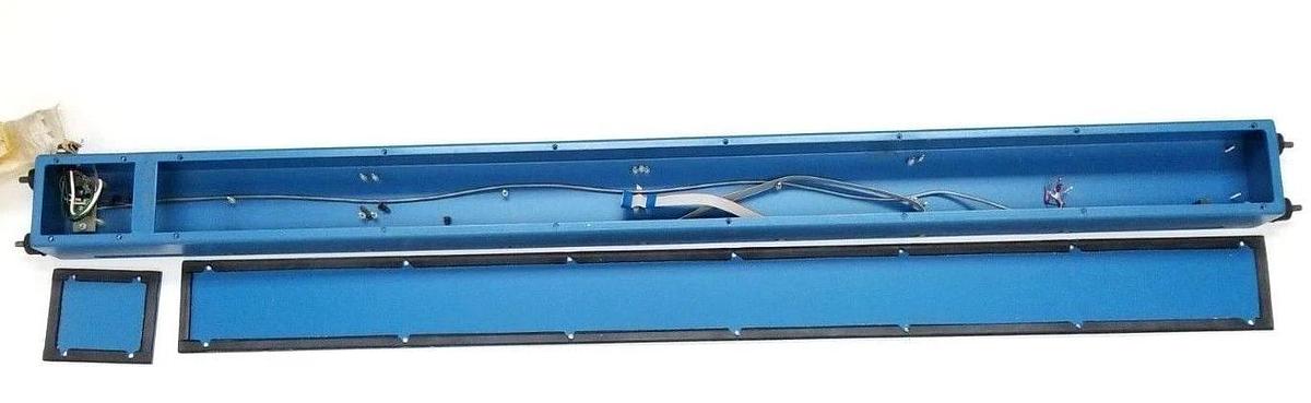 Used TRIAD CONTROLS INC. TR-48-8K-20 LIGHT CURTAIN HOUSING 48'' (HOUSING ONLY)