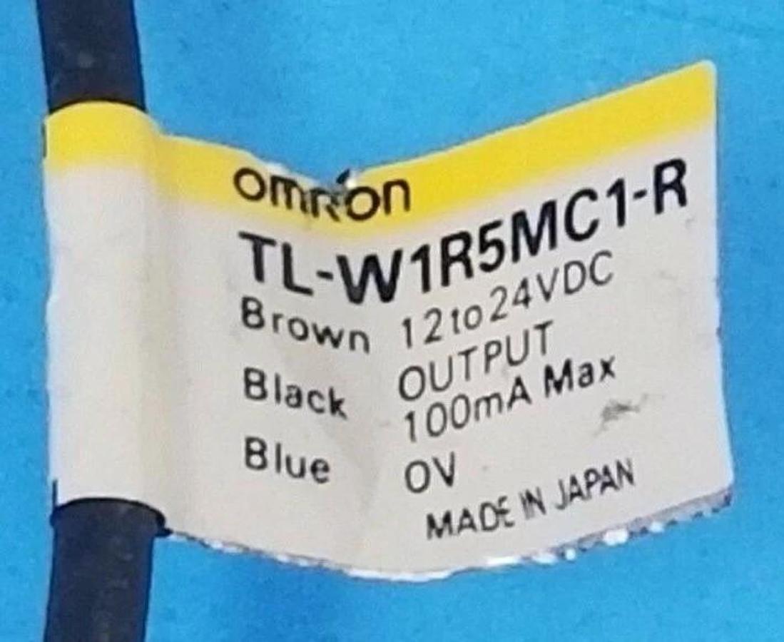 Used OMRON TL-W1R5MC1-R PROXIMITY SENSOR TLW1R5MC1R, 12 TO 24VDC, (MISSING SCREW)