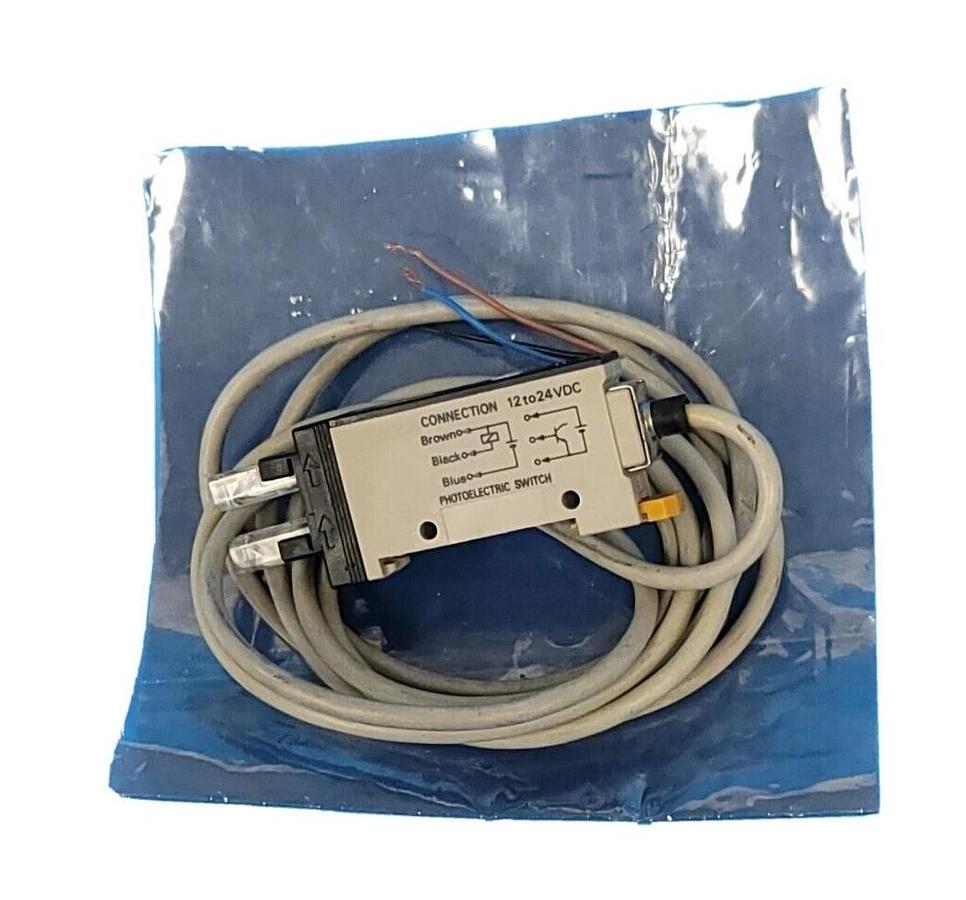 Used OMRON E3XR-GM5RE4 GROOVED PHOTOELECTRIC MARK SENSOR LIGHT-ON RED LED