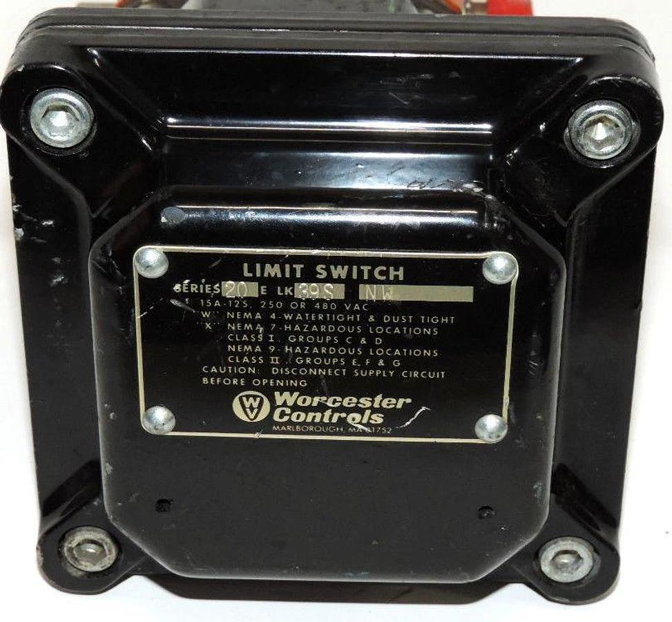 Used WORCESTER CONTROLS 10 39S PNEUMATIC ACTUATOR WITH 20E LK39S NW