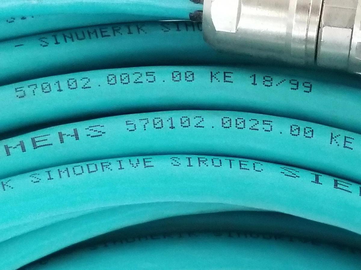 Used SIEMENS SIROTEC 6FX2002-2CA31-1CA0 SINUMERIK SIMODRIVE CABLE 20M 570102.0025.00