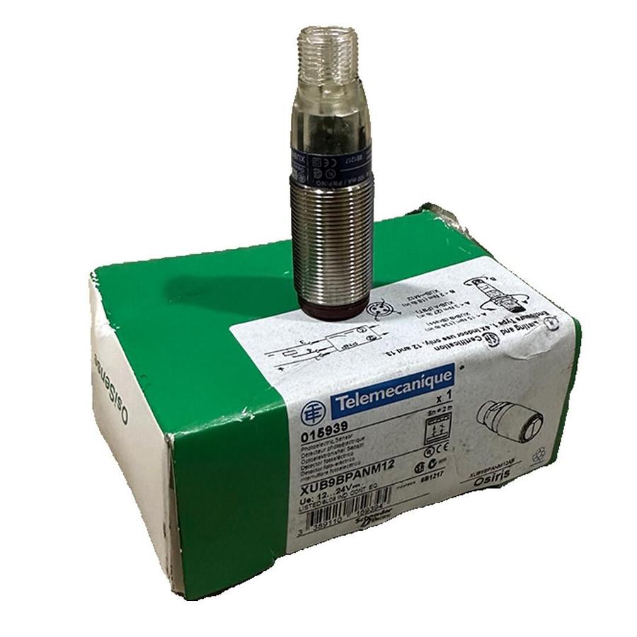 Used NEW SCHNEIDER ELECTRIC XUB9BPANM12 OsiSense PHOTOELECTRIC SENSOR 12-24VDC 015939