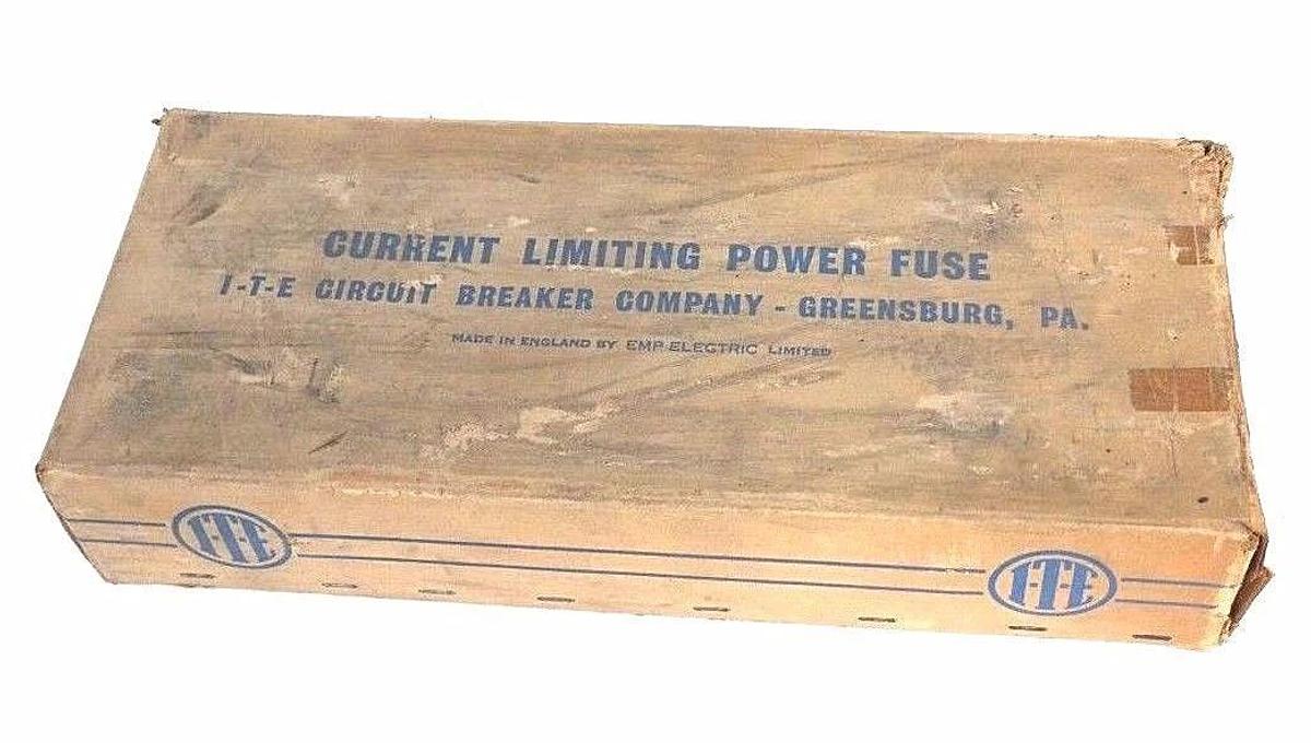 NIB ITE 427516 FUSE 200 E. AMPS 4.8kV 250MVA CURVE NO. 200-500