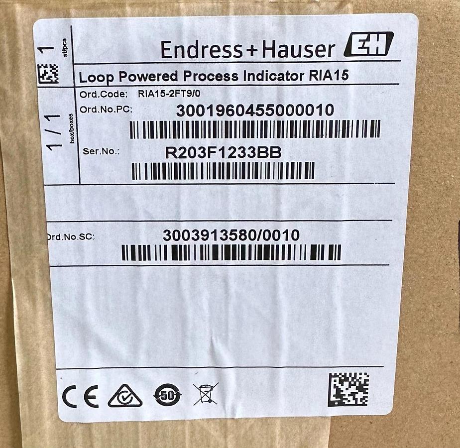 NEW Endress+Hauser RIA15-2FT9/0 / RIA152FT90 LOOP INDICATOR W/ HART COMMS RIA15