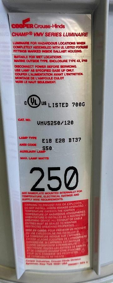 Used COOPER VMVS250/120 / VMVS250120 CHAMP VMV SERIES LUMINAIRE 250W *COMES AS SEEN
