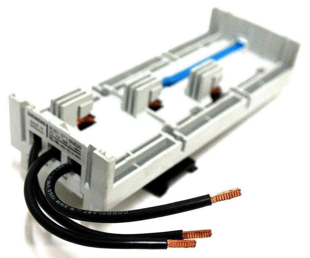 Used SIEMENS 8US1 011-5NE00 BUSBAR ADAPTER 8US1011-5NE00
