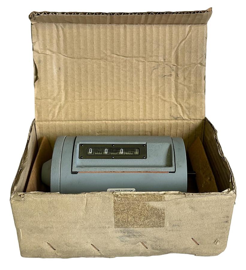 NEW IVO BAUMER G 220.A04 / 806627-02 ROTARY COUNTER 4-DIGIT NOS