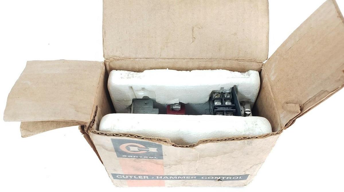 Used NEW CUTLER-HAMMER 10337H278A PNEUMATIC TIMER