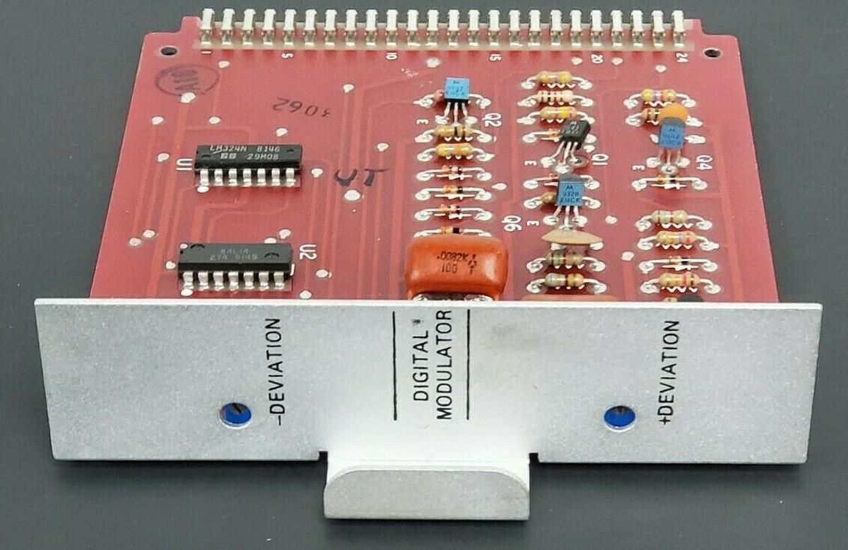 Used MOTOROLA TRN4856B DEVIATION DIGITAL MODULATOR 84D84128N01