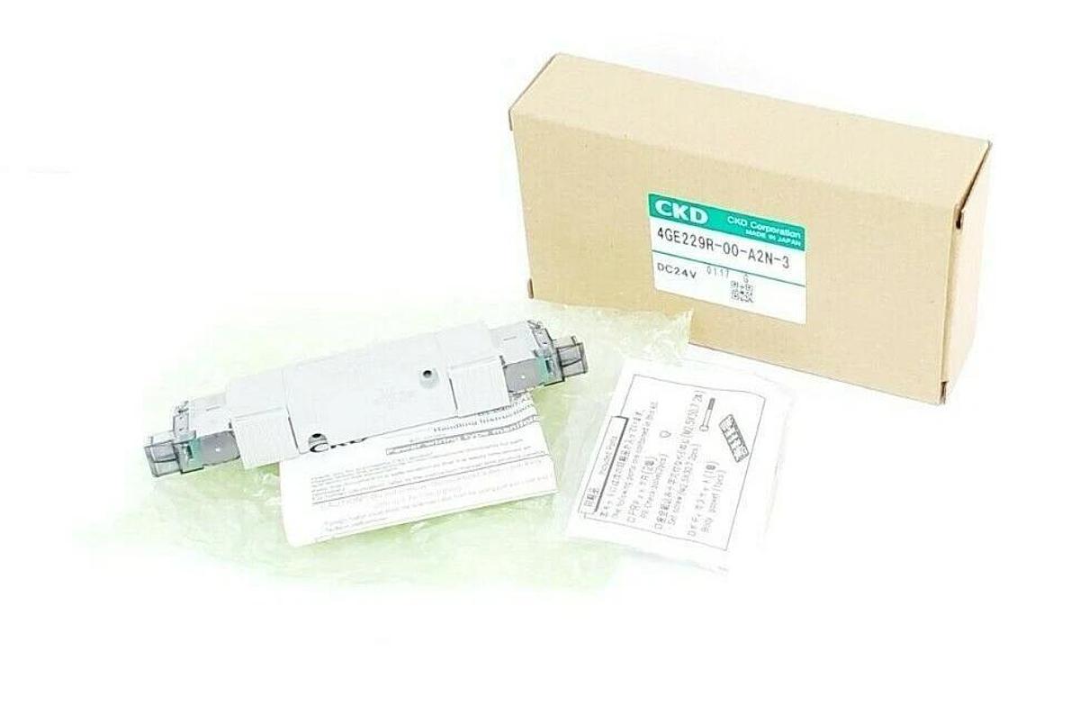 Used NIB CKD 4GE229R-00-A2N-3 SOLENOID VALVE 4GE229R00A2N, DC24V
