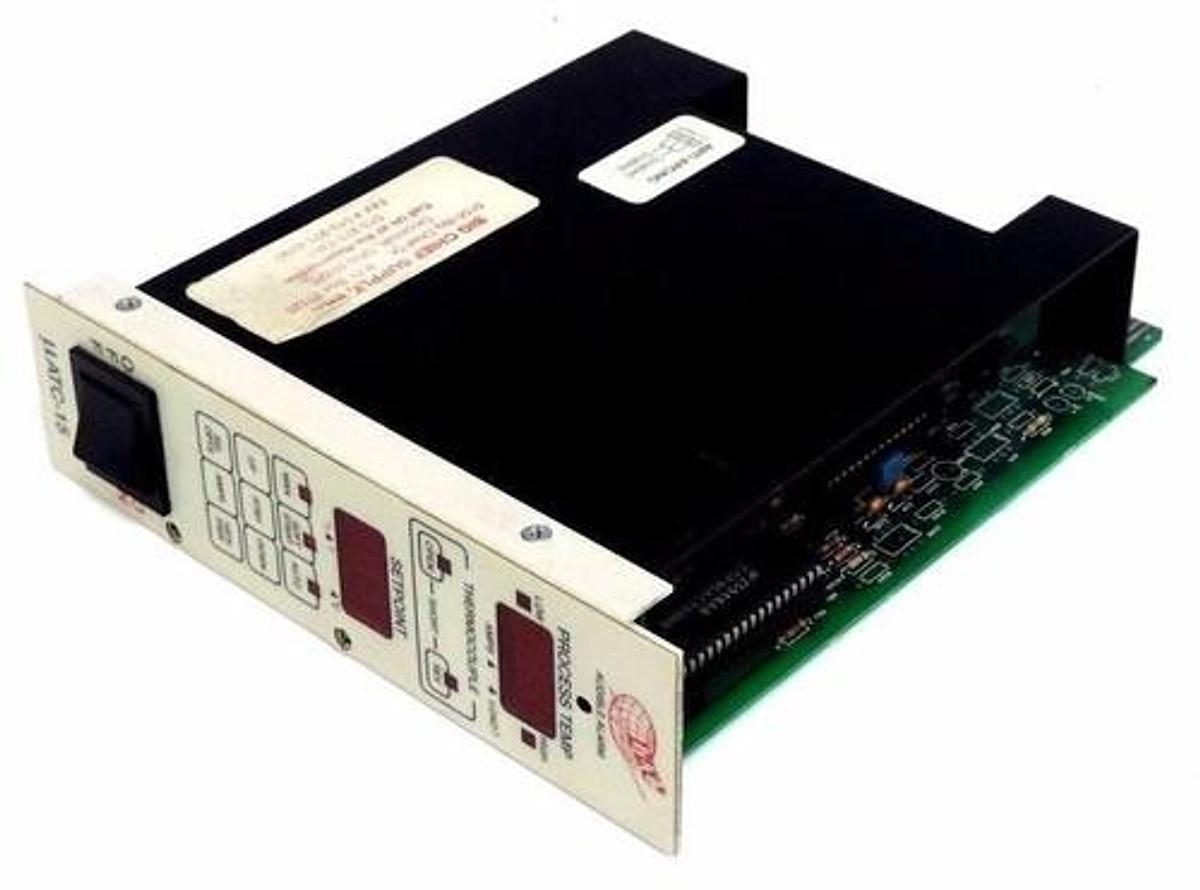 Used ITC UATC-15 TEMPERTURE CONTROLLER UATC15