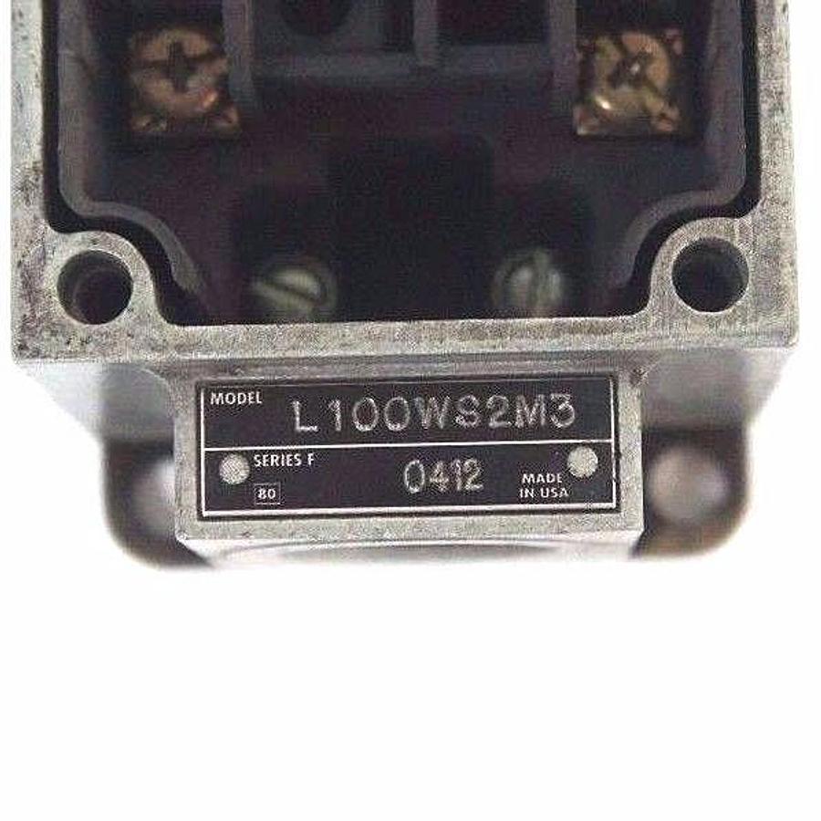 Used SCHNEIDER ELECTRIC L100WS2M3 LIMIT SWITCH SER. F, MISSING COVER PLATE