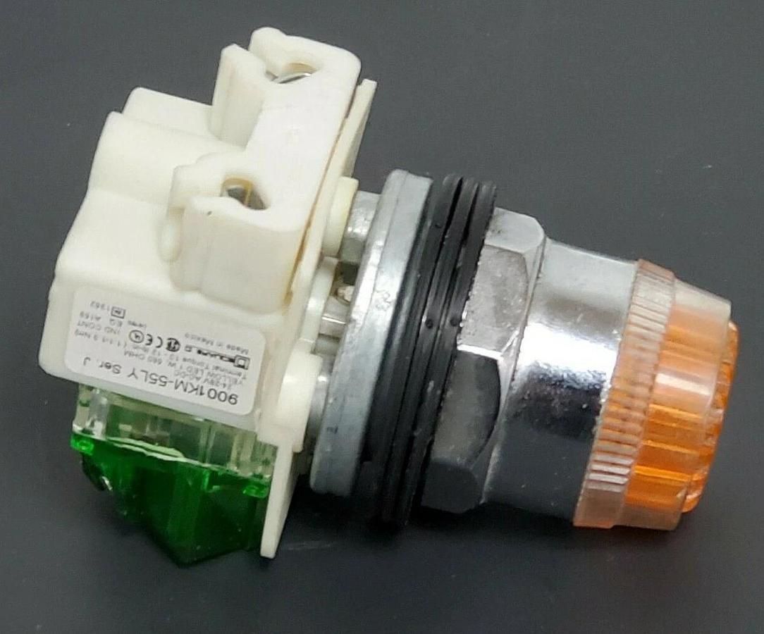 Used SQUARE D 9001KM-55LY PUSH BUTTON LIGHT MODULE SER. J 9001-KA2 SER. K, AMBER LEN