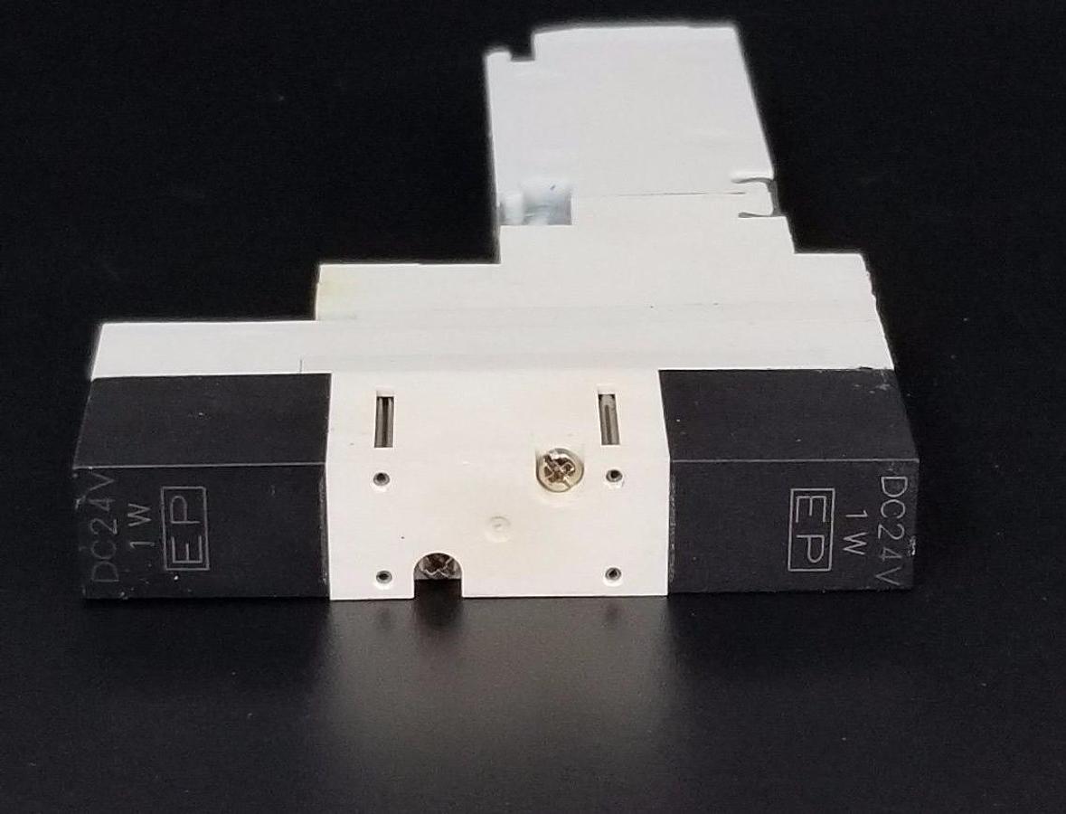 Used SMC VQ1401-5 SOLENOID VALVE VQ14015, DC24V, 1W, 0.2~0.7MPa