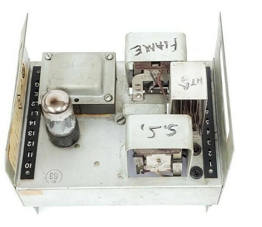 Used HONEYWELL MODEL 1470 COATING FLAME / BURNER CONTROL UNIT 115V, 60CY, 35VA, N70