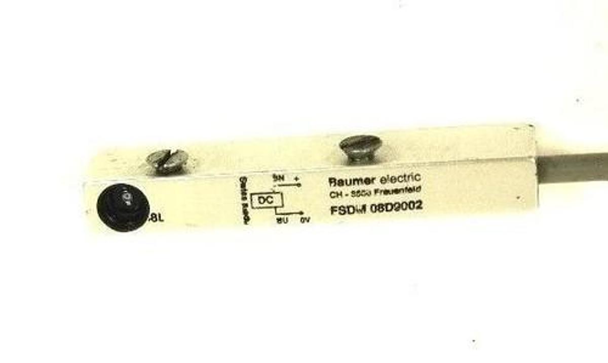 Used BAUMER ELECTRIC FSDM 08D9002 THROUGH BEAM EMITTER FSDM08D9002, 12-30 VDC