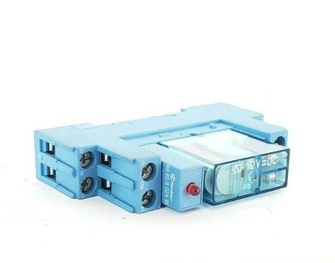 Used FINDER 03 TYPE 40.52 RELAY W/ 95.85.1 SOCKET & 99.80.9.024.90 LED MODULE