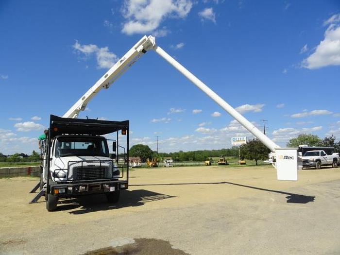 Used 2012 FREIGHTLINER BUSINESS CLASS M2 106