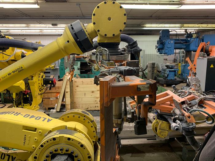 Used FANUC M900iA/260L 6 AXIS CNC ROBOT WITH R30iA CONTROLLER 260KG X 3100mm REACH