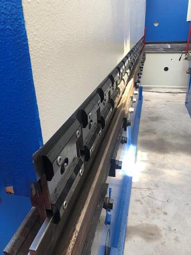 Usato PIEGATRICE GASPARINI IDRAULICA 4000X250 TON