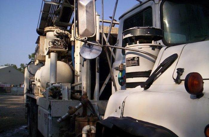 Used 1994 Driltech D25K3W Drill Rig