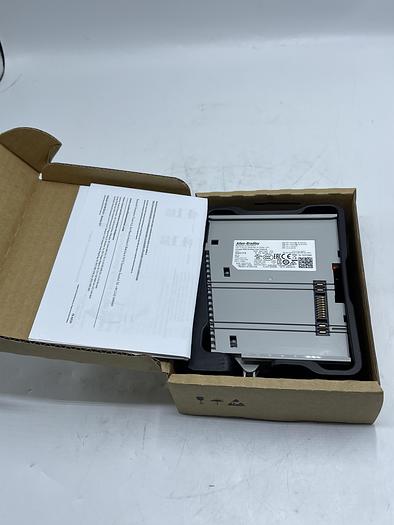 A-B Allen Bradley 5069-IF8 Ser A 