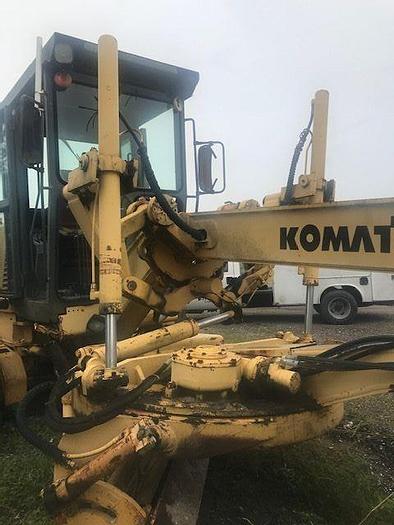 Used 2001 KOMATSU GD530A
