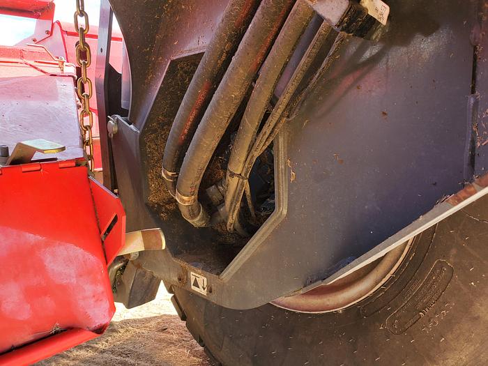 Used ** 800 Hrs ** 2014 Massey Ferguson WR9760 Rotary Windrower