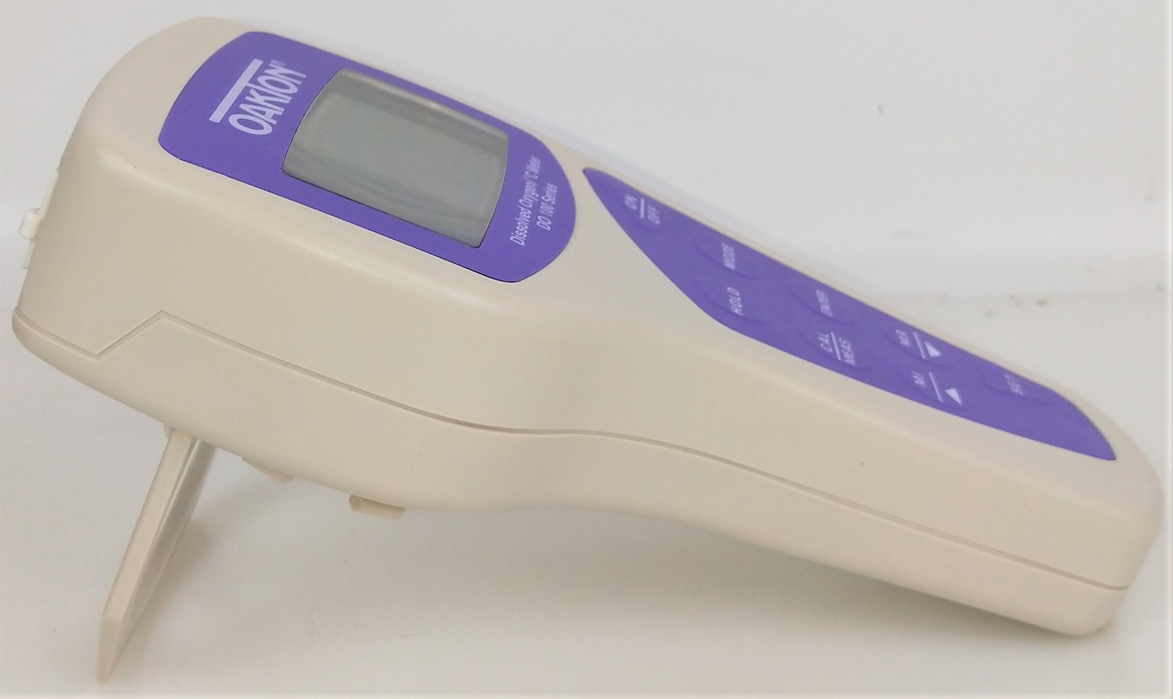New Open Box Oakton DO 100 Series Portable Dissolved Oxygen Meter with 50-Ft Cable and Probe