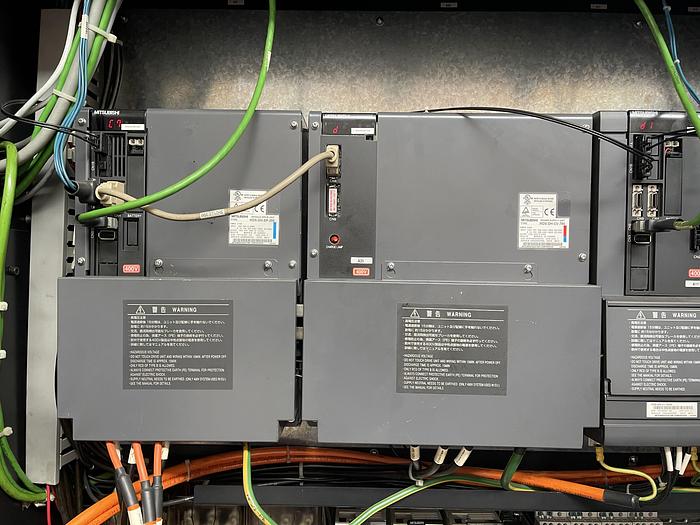 Ottime Centro di Lavoro Verticale MAZAK VTC-800/30SR