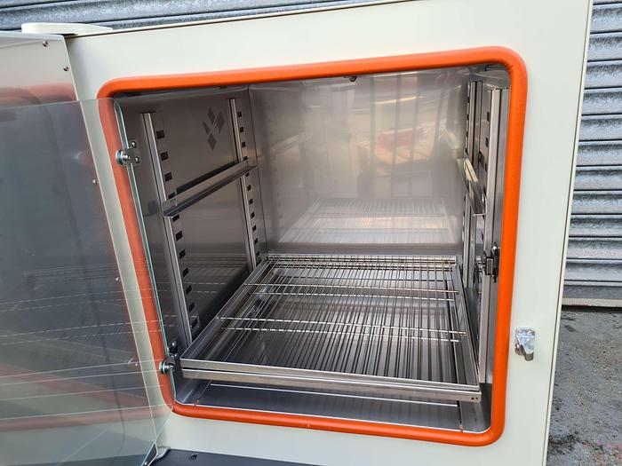 Used Sanyo MIR-162 Incubator